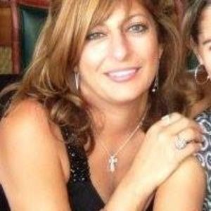 Meet your Posher, Leila